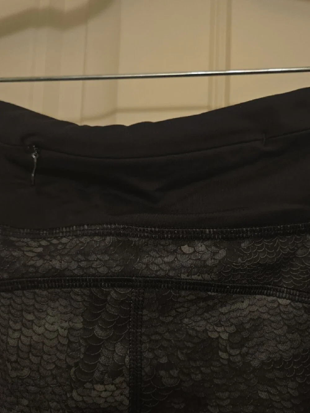 Lululemon Black/Grey Snakeskin Print Leggings